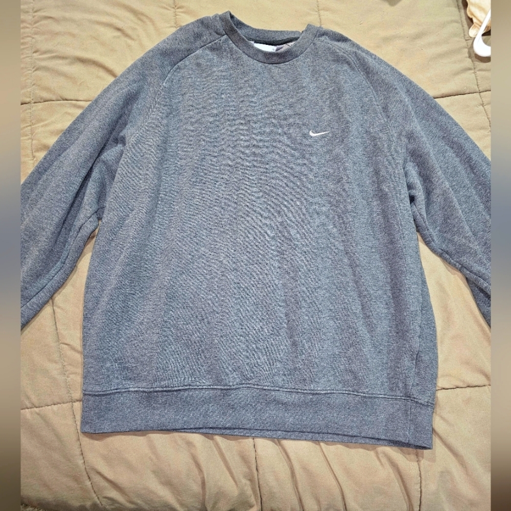 Nike Sportswear Solo Swoosh Thermal in Heather Grey